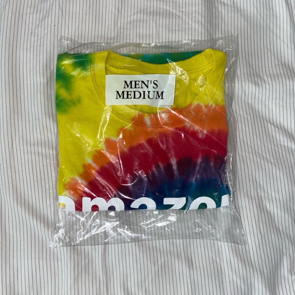 AMAZON LOGO TIEDYE SHIRT MEN MEDIUM NEW